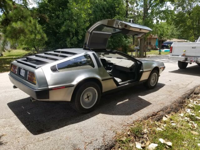 1981 DeLorean - photo 4