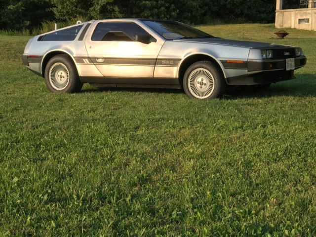1981 DeLorean DMC12 back to the future DMC-12 1981 DeLorean DMC12