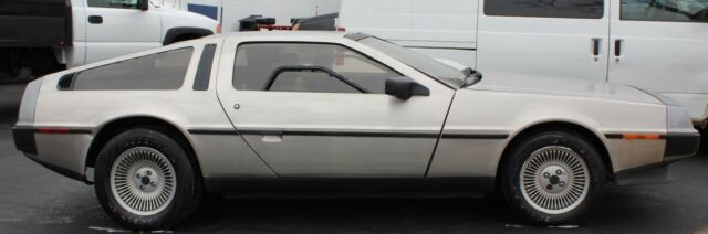 1981 DeLorean - photo 10