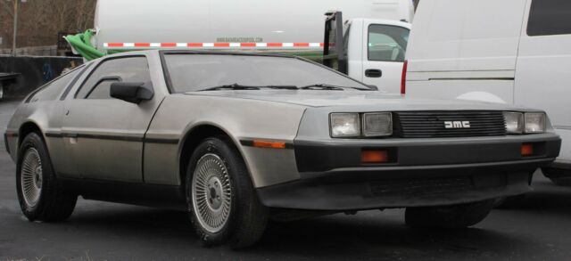 1981 DeLorean - photo 2