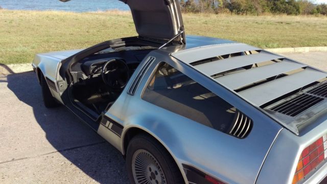 1981 DeLorean DMC12 - photo 2