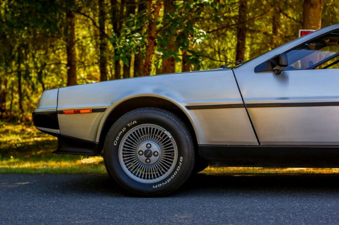 1981 DeLorean DMC12 31k Miles Rare Gas Flap Grooved Hood - photo 9