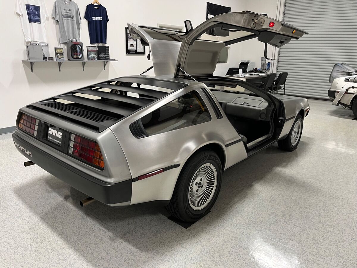 1981 DeLorean Gray Interior / 5-Speed - photo 10