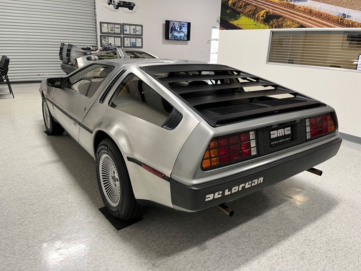 1981 DeLorean Gray Interior / 5-Speed - photo 5