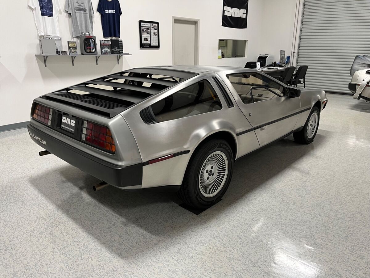 1981 DeLorean Gray Interior / 5-Speed - photo 6