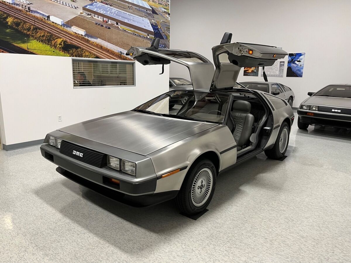 1981 DeLorean Gray Interior / 5-Speed - photo 8