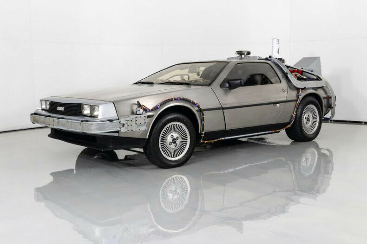 1981 DeLorean DMC-12 Time Machine - photo 5