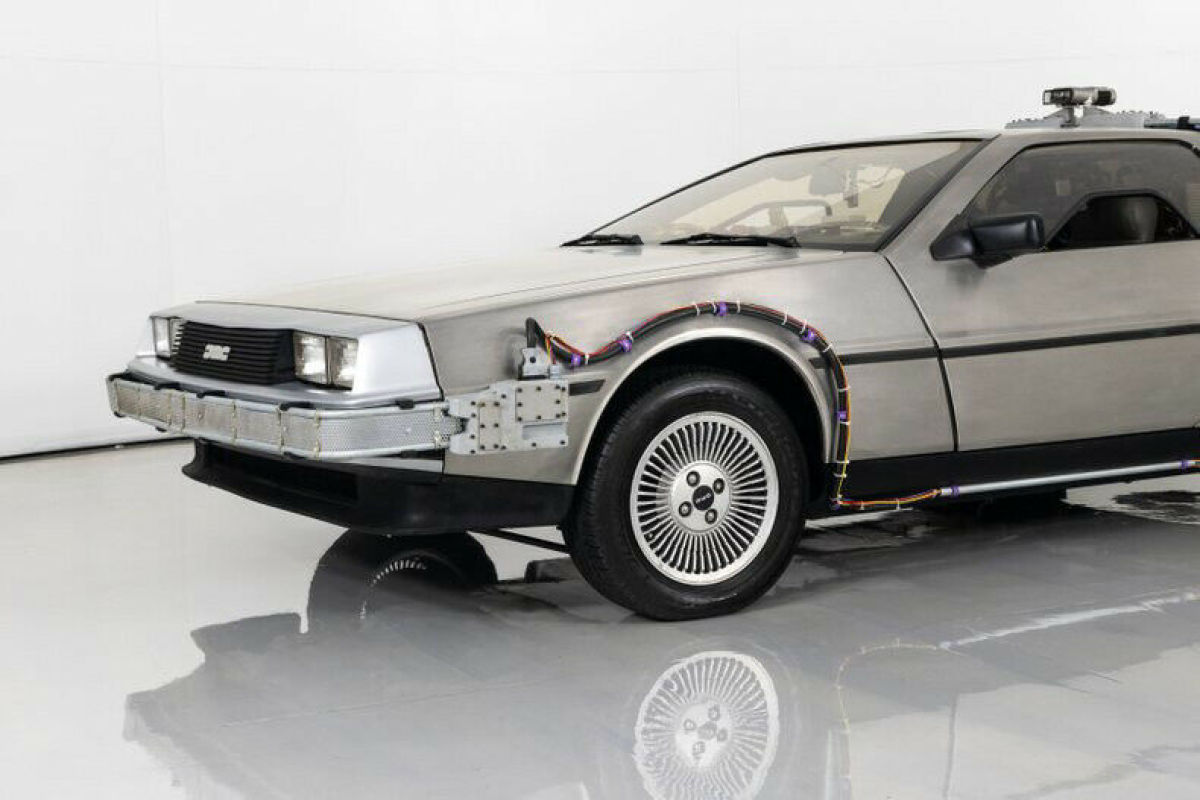 1981 DeLorean DMC-12 Time Machine - photo 6