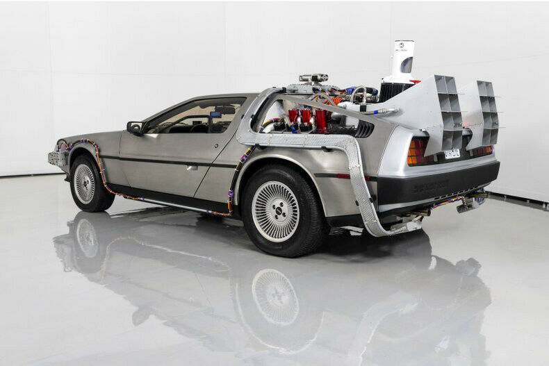 1981 DeLorean DMC-12 Time Machine - photo 8