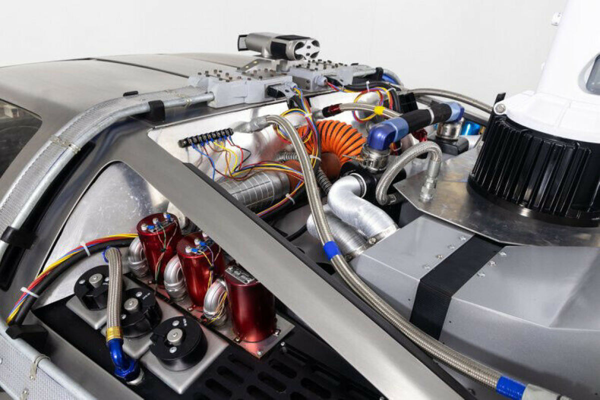 1981 DeLorean DMC-12 Time Machine - photo 9