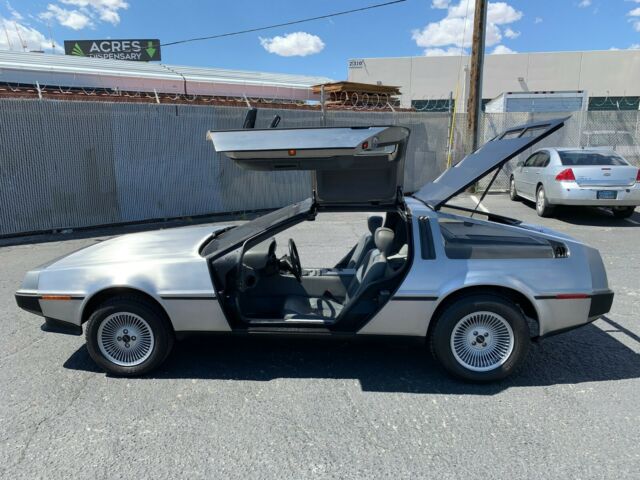 1981 DeLorean DMC-12 - photo 11
