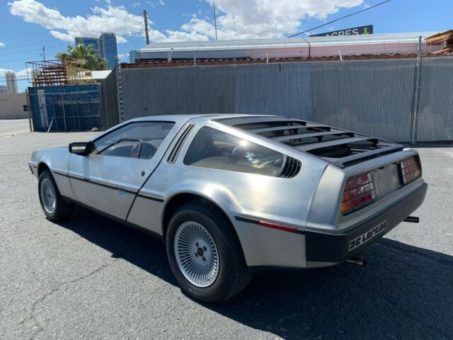 1981 DeLorean DMC-12 - photo 3