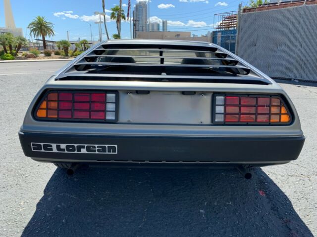 1981 DeLorean DMC-12 - photo 4