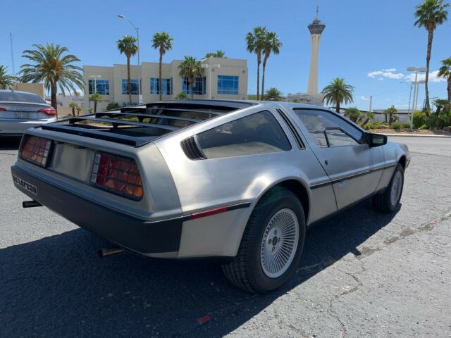 1981 DeLorean DMC-12 - photo 5