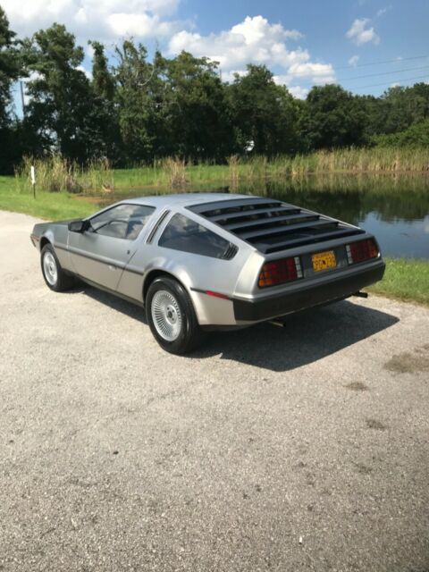 1981 DeLorean - photo 2