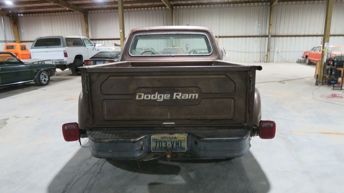 1981 Dodge D Series Pickup SHORTBED STEPSIDE! RUST FREE! 5.2 318 v8!!!!!! - photo 6