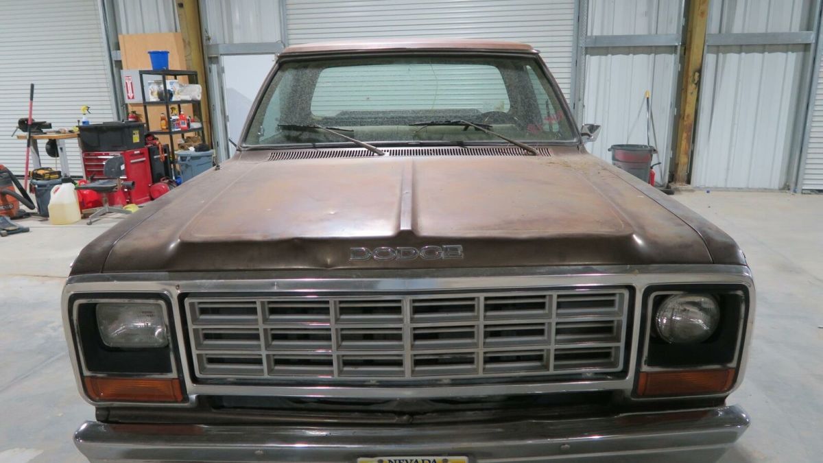 1981 Dodge D Series Pickup SHORTBED STEPSIDE! RUST FREE! 5.2 318 v8!!!!!! - photo 8