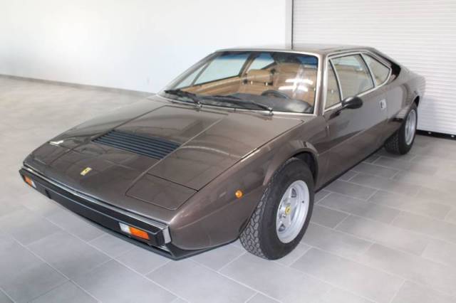 1981 Ferrari 308 GT4 - photo 4