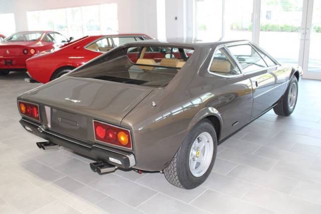 1981 Ferrari 308 GT4 - photo 8
