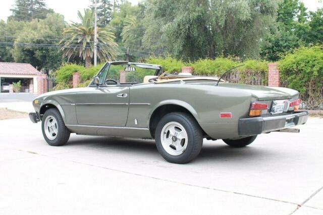 1981 Fiat 124 Spider - photo 2