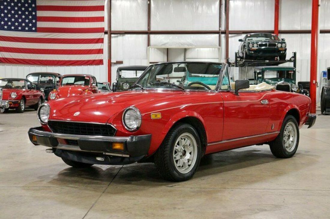 1981 Fiat Spider 2000 79905 Miles Red Convertible 2.0L I4 5-Speed Manual 1981 Fiat Spider 2000