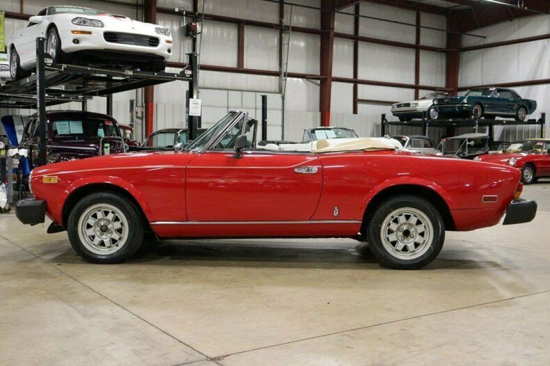 1981 Fiat Spider 2000 - photo 2