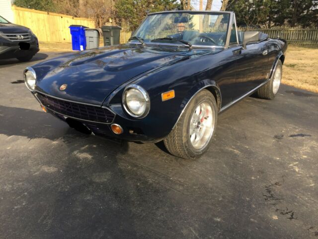 1981 Fiat Spider 2000 LOTS of upgrades, 5 speed 1981 Fiat 124 Spider