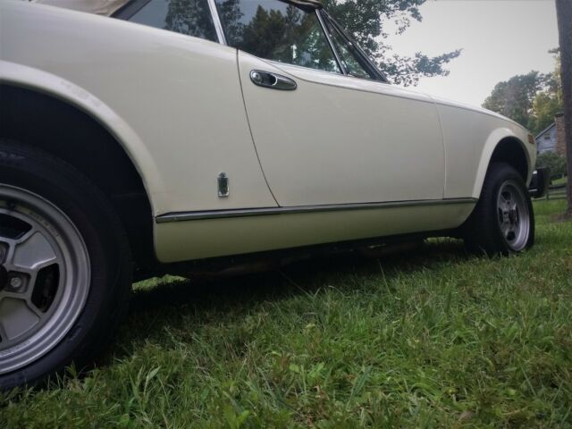 1981 Fiat 124 Spider Pinafarina - photo 13