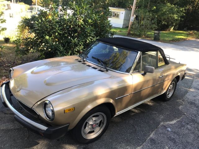 1981 Fiat 124 Spider - photo 2