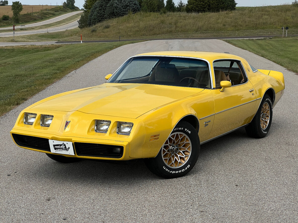 1981 Pontiac Firebird Esprit 3.8L - V6, AC, Only 57k miles, Yellow - photo 3