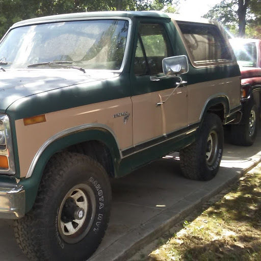 1981 FORD BRONCO - CLASSIC 2 DOOR ! EASY PROJECT- GOOD + SOLID 1981 Ford Bronco BASE
