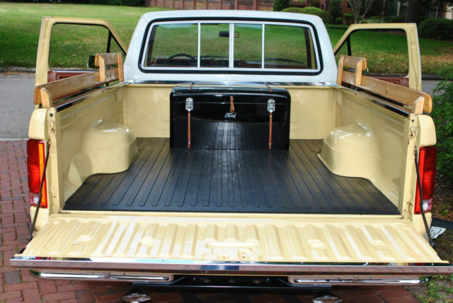 1981 Ford F-100 Custom Low Miles Amazing Condition! Must See! - photo 12