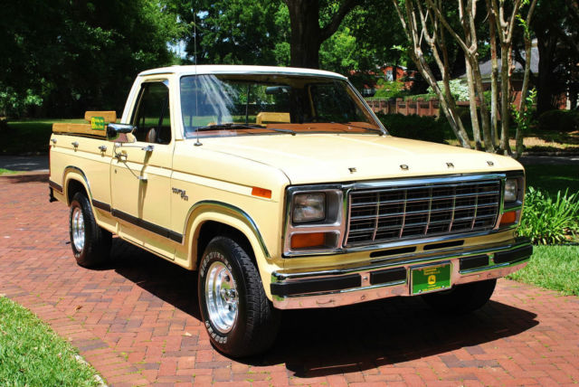 1981 Ford F-100 Custom Low Miles Amazing Condition! Must See! - photo 3