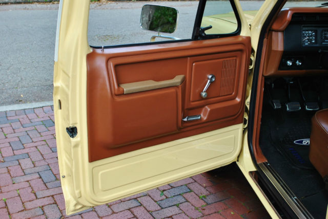 1981 Ford F-100 Custom Low Miles Amazing Condition! Must See! - photo 5