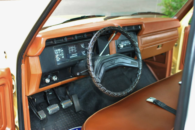 1981 Ford F-100 Custom Low Miles Amazing Condition! Must See! - photo 6