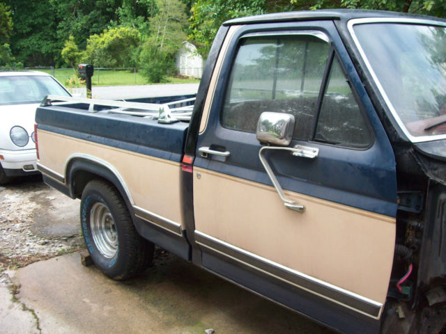 1981 Ford F-100 Ranger XLT Standard Cab Pickup 2-Door 4.9L 1981 Ford F-100