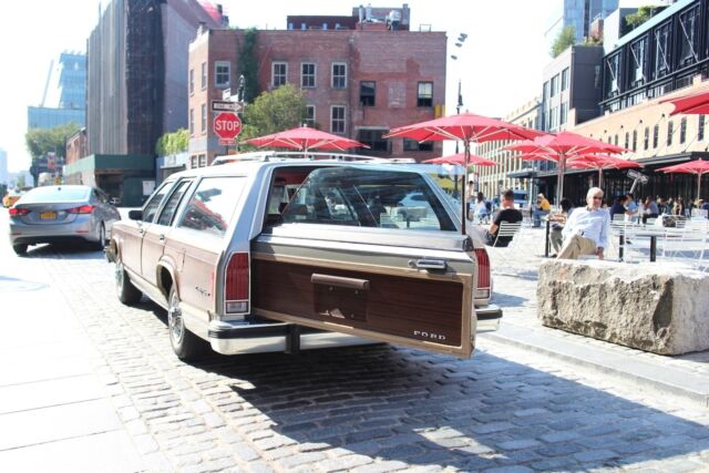 1981 Ford LTD Country Squire -- - photo 11
