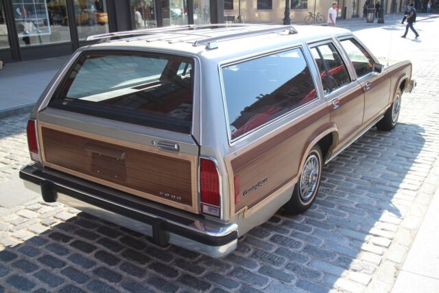 1981 Ford LTD Country Squire -- - photo 12