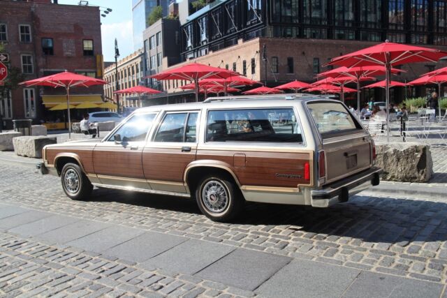 1981 Ford LTD Country Squire -- - photo 7