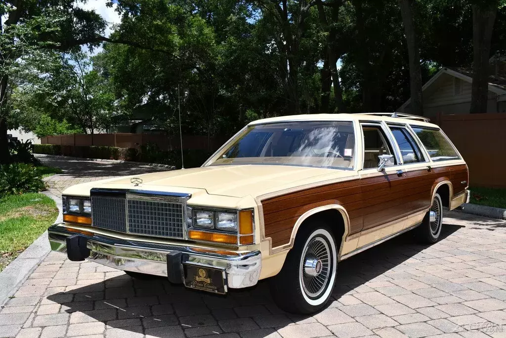 1981 Ford LTD Crown Victoria Country Squire Wagon 5.8L V8 Wagon 1981 Ford LTD All Original 91ks Very well Kept Classic