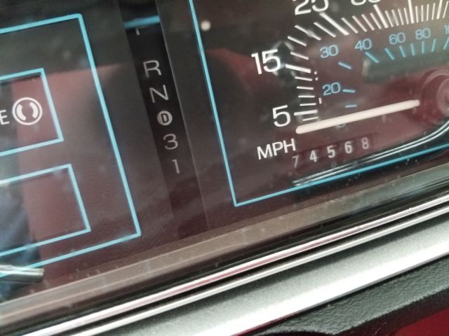 1981 FORD THUNDERBIRD, LAST YEAR FOR THIS HARD TO FIND CLASSIC CAR. RARE 1981 Ford Thunderbird 2 door