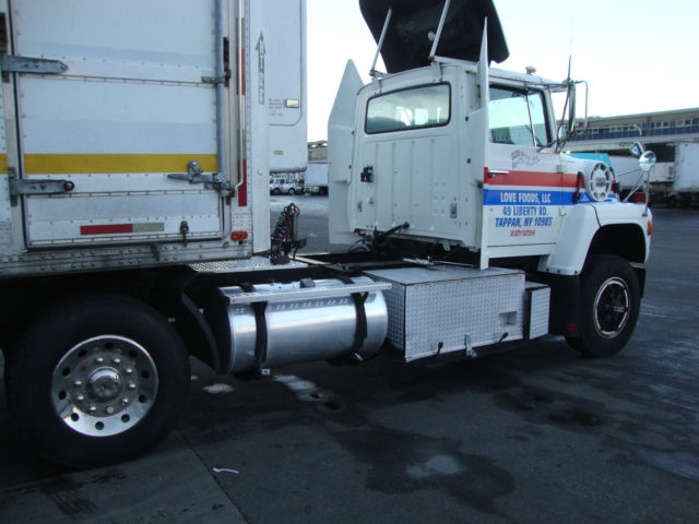 1981 Ford 9000 - photo 4