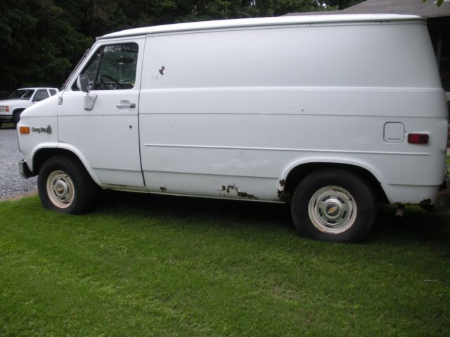 1981 Chevrolet G20 Van G10 - photo 2