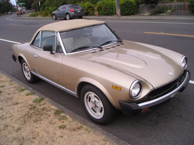1981 Gold FIAT SPIDER 2000 Pininfarina Anniversary #560 1981 Fiat Other