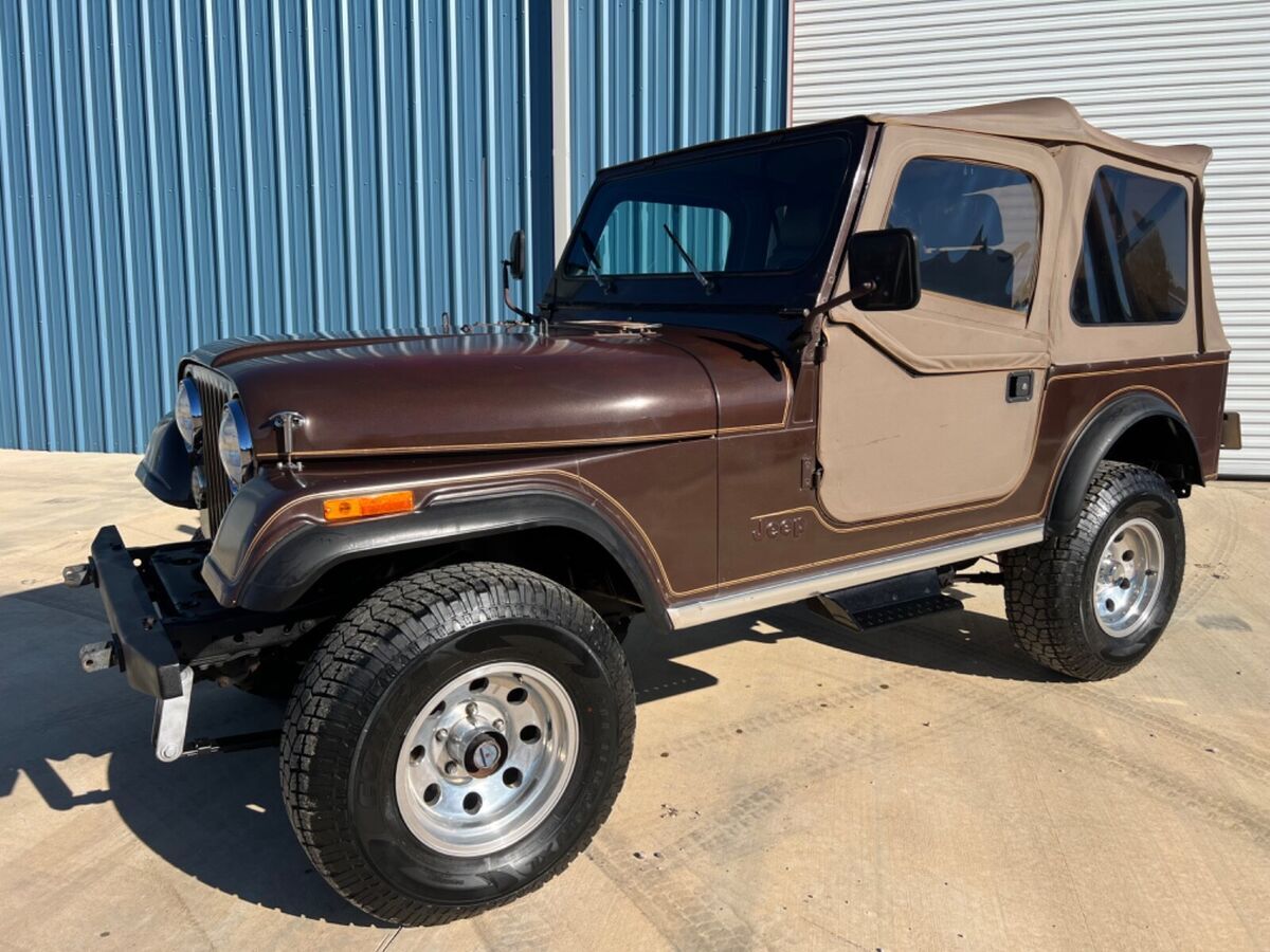 1981 Jeep CJ-7 4x4 Automatic Transmission with only 57k miles, Clean CARFAX! 1981 Jeep CJ