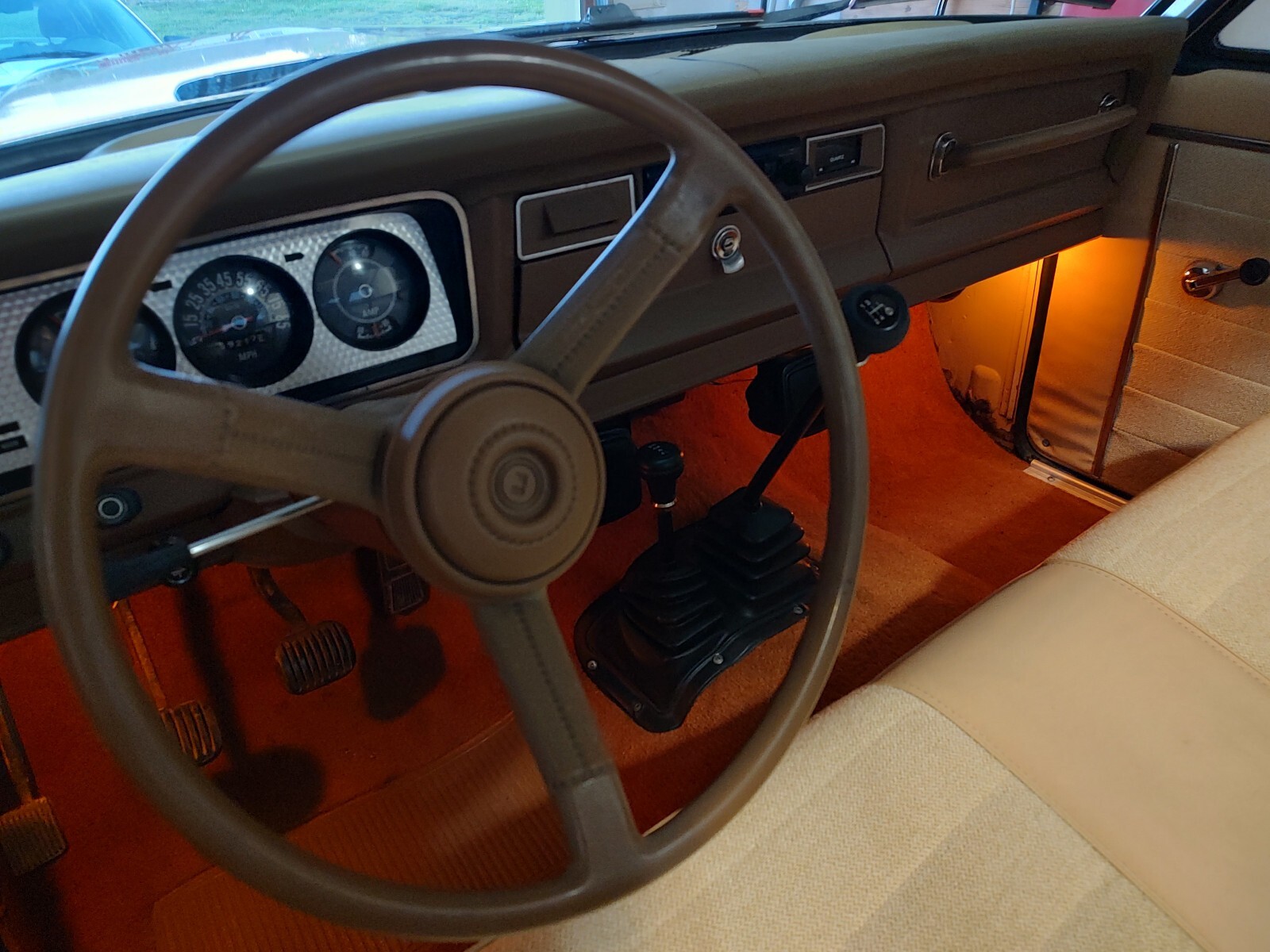 1981 Jeep J10 Custom Trim w/Western Weave cloth interior - photo 11