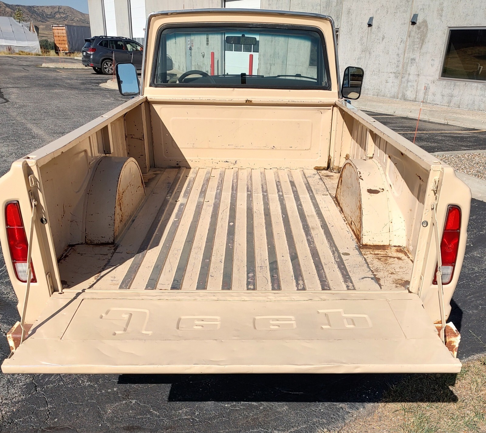 1981 Jeep J10 Custom Trim w/Western Weave cloth interior - photo 6