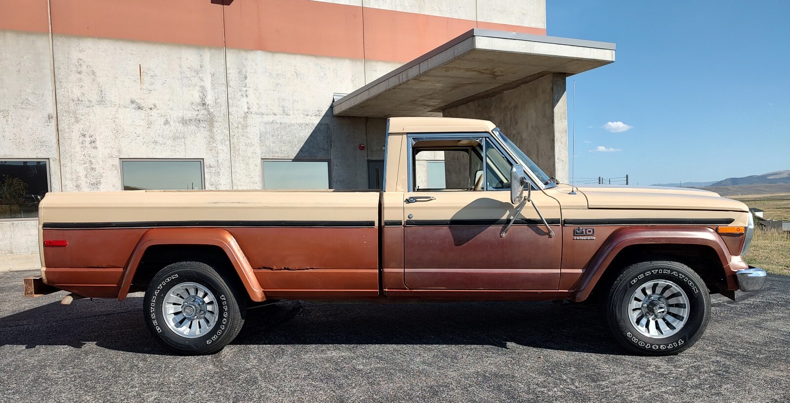 1981 Jeep J10 Custom Trim w/Western Weave cloth interior - photo 8