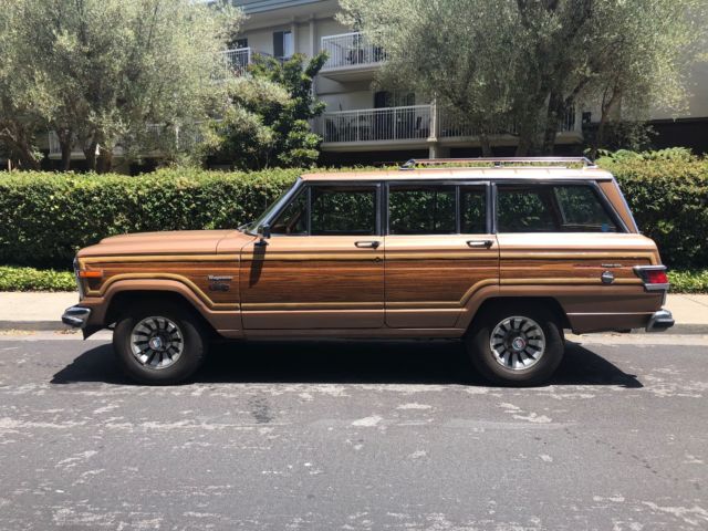 1981 Jeep Wagoneer Limited - photo 3