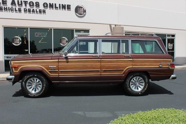 1981 Jeep Wagoneer Limited 4X4 - photo 2